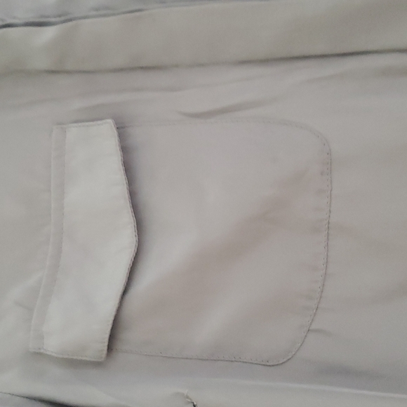 Grey shirts - Picture 3 of 4